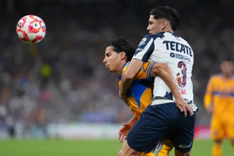 Monterrey y Tigres terminan igualado a uno.