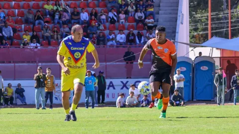 Pachuca derrotó 4-2 al América en el "Duelo de Leyendas", disputado en el estadio Tlahuicole de Tlaxcala.