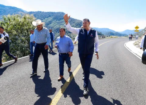 Avanza Carretera Interserrana, obra que conectará la Sierra Norte: Armenta.