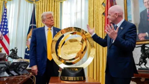 FIFA va a crear un premio especial de la paz para otorgárselo a Donald Trump
