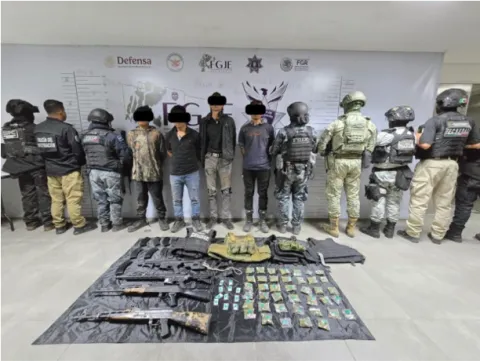 Detienen a cuatro generadores de violencia en Zacatecas tras agresión a policías.