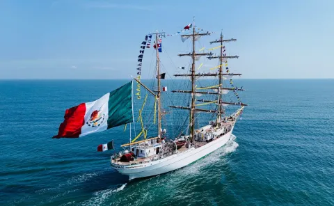 El Buque Escuela Cuauhtémoc concluyó con su estadía en el puerto de Veracruz.