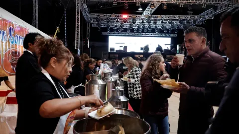 Celebran la Segunda Feria del Tamal y el Atole en San Mateo Huexoyucan, en Panotla, Tlaxcala.