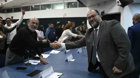 La UNAM y STUNAM acuerdan aumento salarial de 4%.