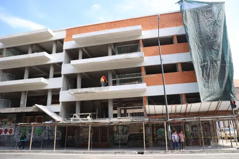 En restauración edificio de la 11 Sur que permaneció años abandonado en la ciudad de Puebla.