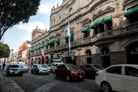 Reanudación de actividades en las calles de Puebla después las fiestas navideñas.
