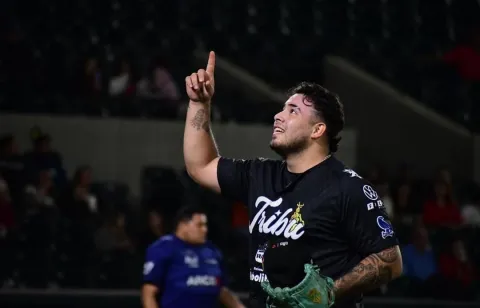 Cristian Alvarado tiró una entrada y un tercio, y se apuntó el triunfo en la victoria de Obregón 4-3 ante Mazatlán.