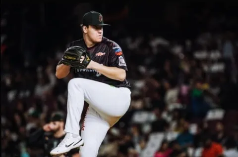 Axel Sauceda cumplió una gran semana con los Tomateros de Culiacán.