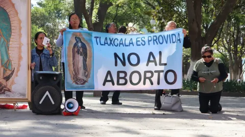 Grupo religioso responde a pronunciamiento por aborto legal en Tlaxcala.