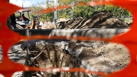 Obras de drenaje buscan evitar inundaciones en el Parque de Artesanías.