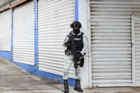 Realizan nuevo Operativo de Seguridad en el Mercado Morelos, en la ciudad de Puebla.