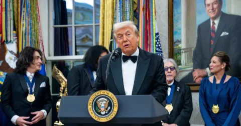 donald trump-smoking