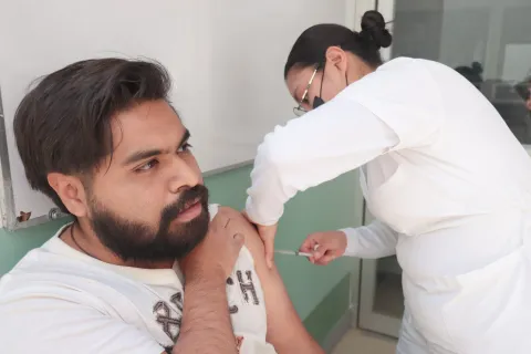 Campaña de vacunación contra el sarampión en Puebla.