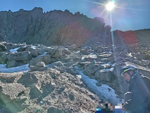Un hombre de aproximadamente 63 años de edad murió la mañana del sábado mientras realizaba un ascenso en la zona de la cumbre de la montaña La Malinche.
