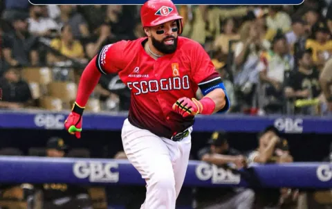 Michael De la Cruz se fue de 4-1 con par de producidas, en la victoria de los Leones del Escogido 7-2 sobre los Toros del Este.