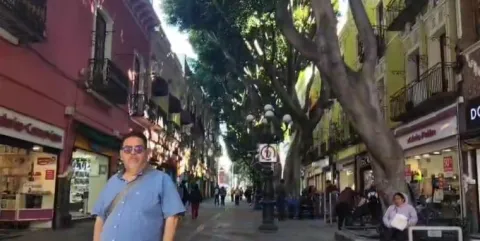 Sin ambulantes luce el Corredor 5 de Mayo en Puebla.