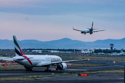 El Aeropuerto Internacional Benito Juárez Ciudad de México repite como tercer lugar mundial en puntualidad en 2025.