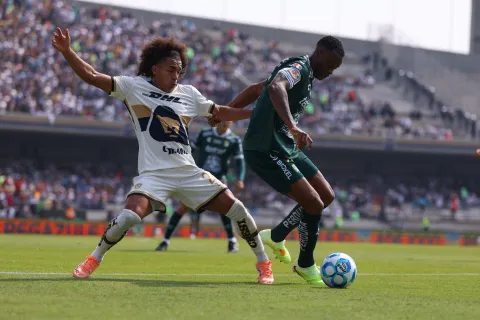Pumas y León terminan con empate a uno en CU.