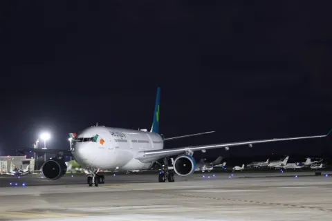 Vuelo inaugural de Air Lingus en la ruta directa Dublín-Cancún.