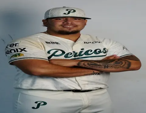 El pitcher poblano Cristian Alvarado quien ha sido firmado por los Marineros de Seattle.