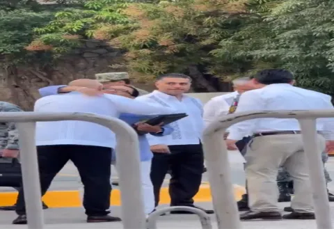 Desaire de Rosa Icela Rodríguez a Omar García Harfuch.