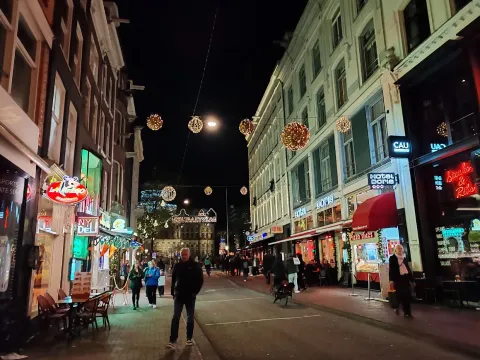 amsterdam-claudia lemuz