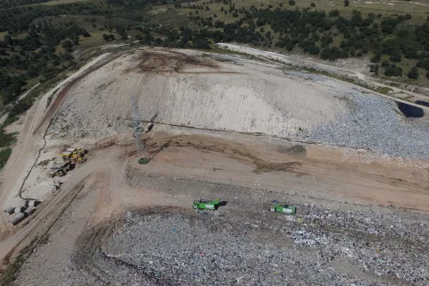 Pobladores y grupos ambientalistas piden clausurar Relleno Sanitario de Chiltepeque.