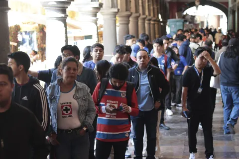 Cruz Azul reúne a su afición en Los Portales de Puebla.