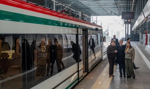Inaugura Claudia Sheinbaum último tramo del Tren Insurgente.