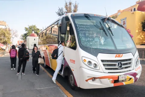 Ya hay transporte público temporal en el corredor Xonacatepec en Puebla.