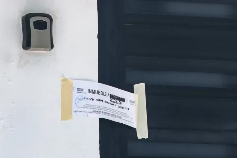 Fiscalía General del Estado de Puebla mantiene en resguardo inmueble involucrado en caso del bar Sala de Despecho.