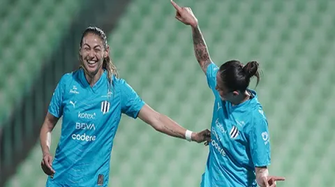 Monterrey venció por goleada de 5-1 a Santos.