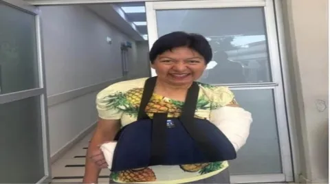 Sufre fractura de muñeca la rectora de la BUAP, Lilia Cedillo Ramírez.