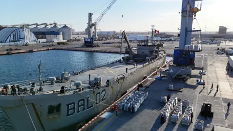 Gobierno de México envía ayuda humanitaria al pueblo de Cuba, a través de dos buques de la Armada de México.