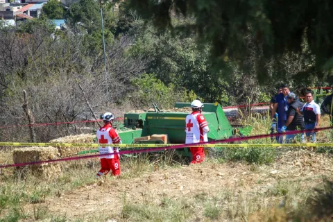 Joven pierde la vida en accidente con maquinaria agrícola en San Damián Texoloc.