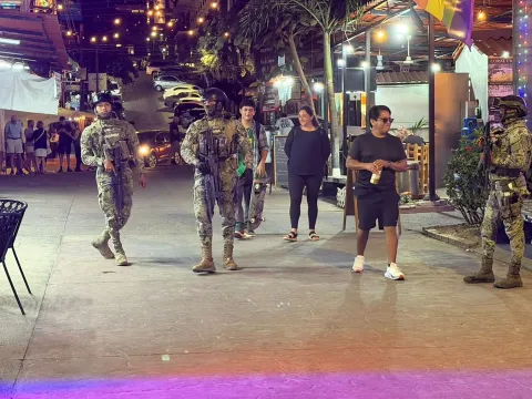 Marina refrenda compromiso de velar por la paz y seguridad de las familias.