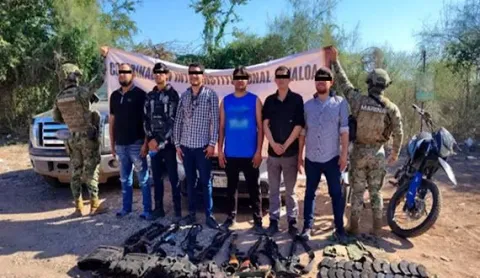 En diferentes acciones en Sinaloa, se detuvo a 16 personas y se aseguraron armas, droga y vehículos.