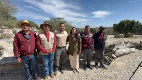 Apuesta Cholula por el medio ambiente, entrega 270 árboles a Africam Safari.