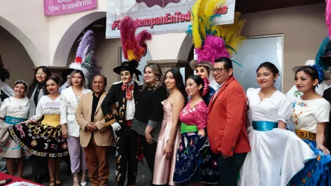 Presentan cartel y programa del Carnaval Chiautempan 2026.