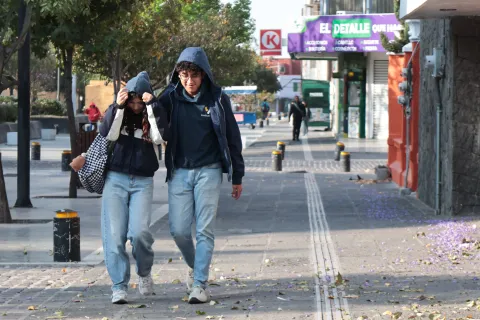 Mañana fría y de rachas de viento en la ciudad de Puebla.