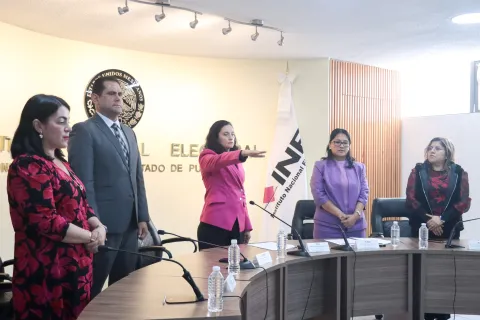 Claudia Rodríguez Sánchez toma protesta como vocal ejecutiva del INE en Puebla.