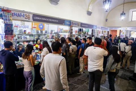 Concluye la FENALI BUAP en el Edificio Carolino.