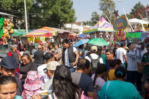 Ayuntamiento de Puebla otorgará 400 permisos a ambulantes para El Calvario.