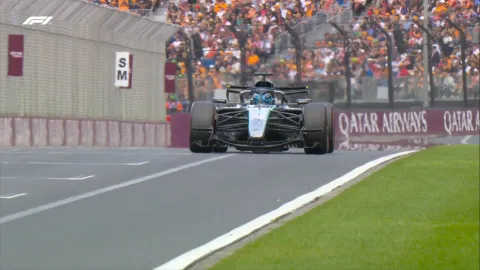 Mercedes saldrá adelante en Australia; Sergio Pérez en el puesto 18.