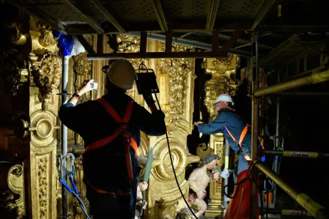 Realizan restauración a la Catedral Metropolitana en la CDMX.