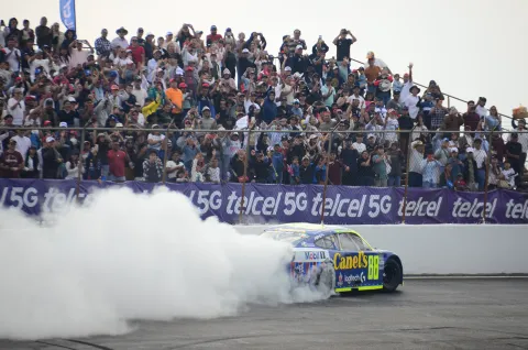 Triunfo de Rubén García Jr. en la NASCAR México Chiapas.