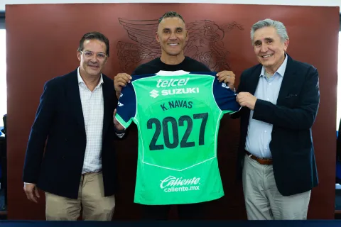 Portería de Pumas está segura, Keylor Navas se queda un año más.