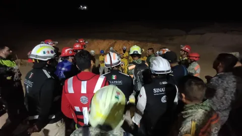 Continúan las labores de búsqueda y rescate en la Mina Santa Fe, Sinaloa.