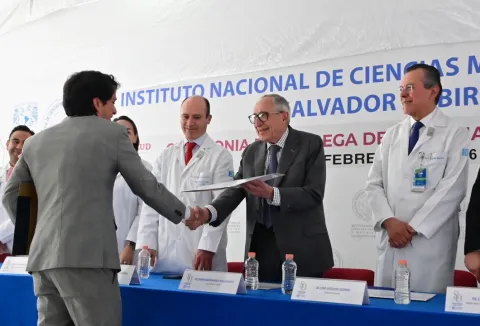 Secretaría de Salud reconoce excelencia académica del INCMNSZ.
