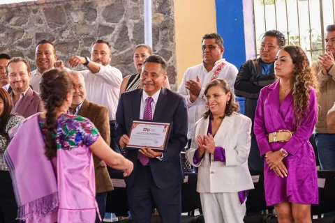 armando aguirre-mujeres